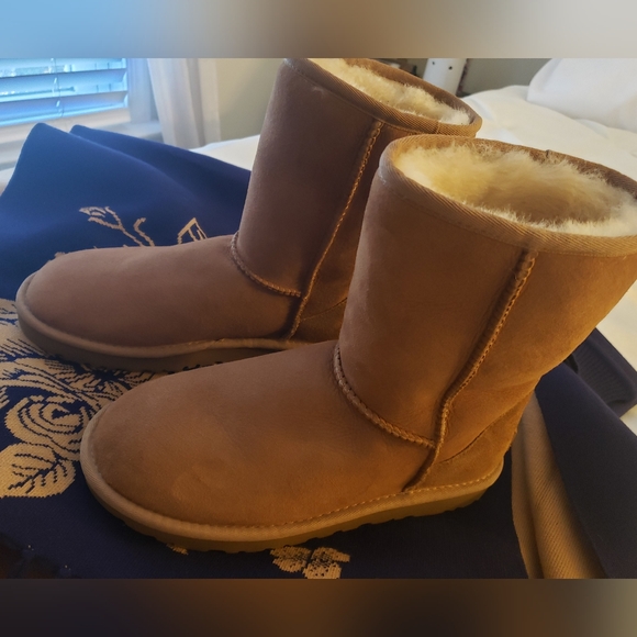 UGG | classic 🎁 - Picture 8 of 8
